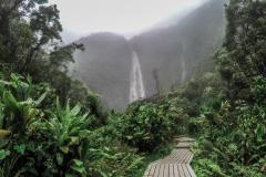 Fotoserie Hawaii nebliger Wasserfall